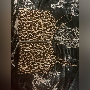 🎊 5/$25 🎊 Cheetah print zip up bustier